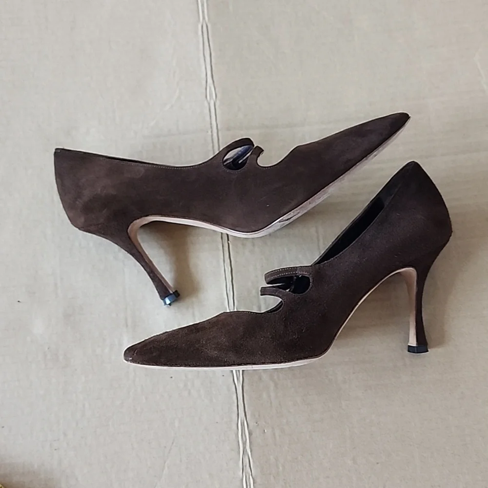 Manolo Blahnik brown suede double strap pumps-35.5 - Picture 5 of 8